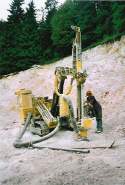 1974 fahrbarer Kompressor mit Bohrhammer